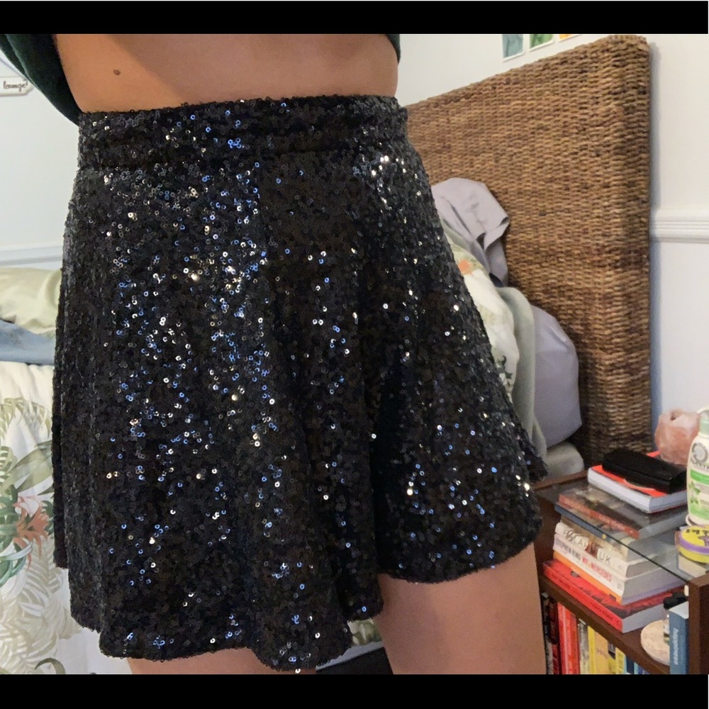 Black sequence high rise skirt